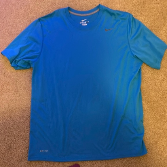 Men’s Nike Dri Fit XL Tee - Picture 1 of 3